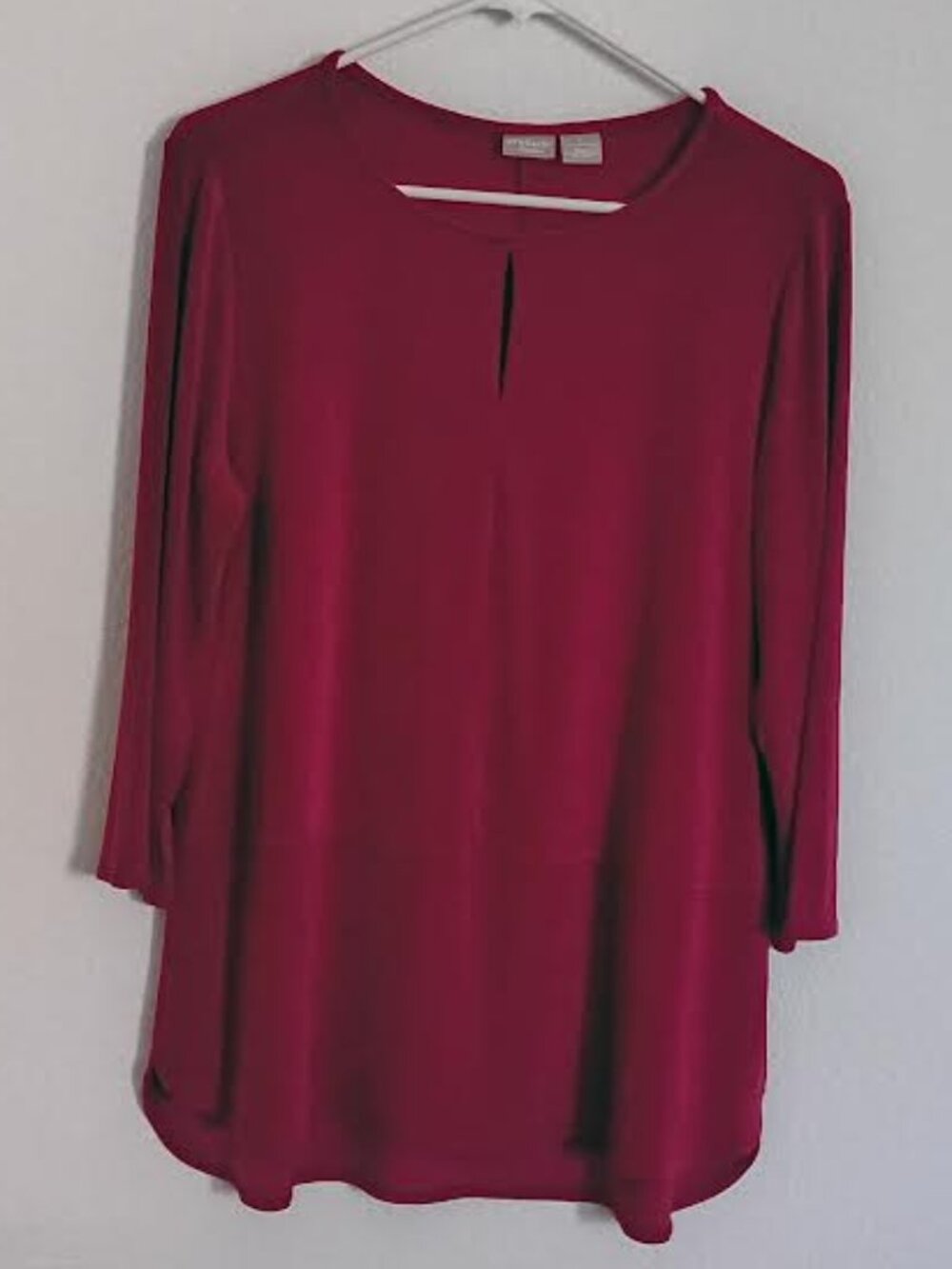 CHICO'S TRAVELERS WOMEN'S TOP 3/4 SLEEVE RASPBERRY PINK FLUID KNIT SLINKY SIZE 1